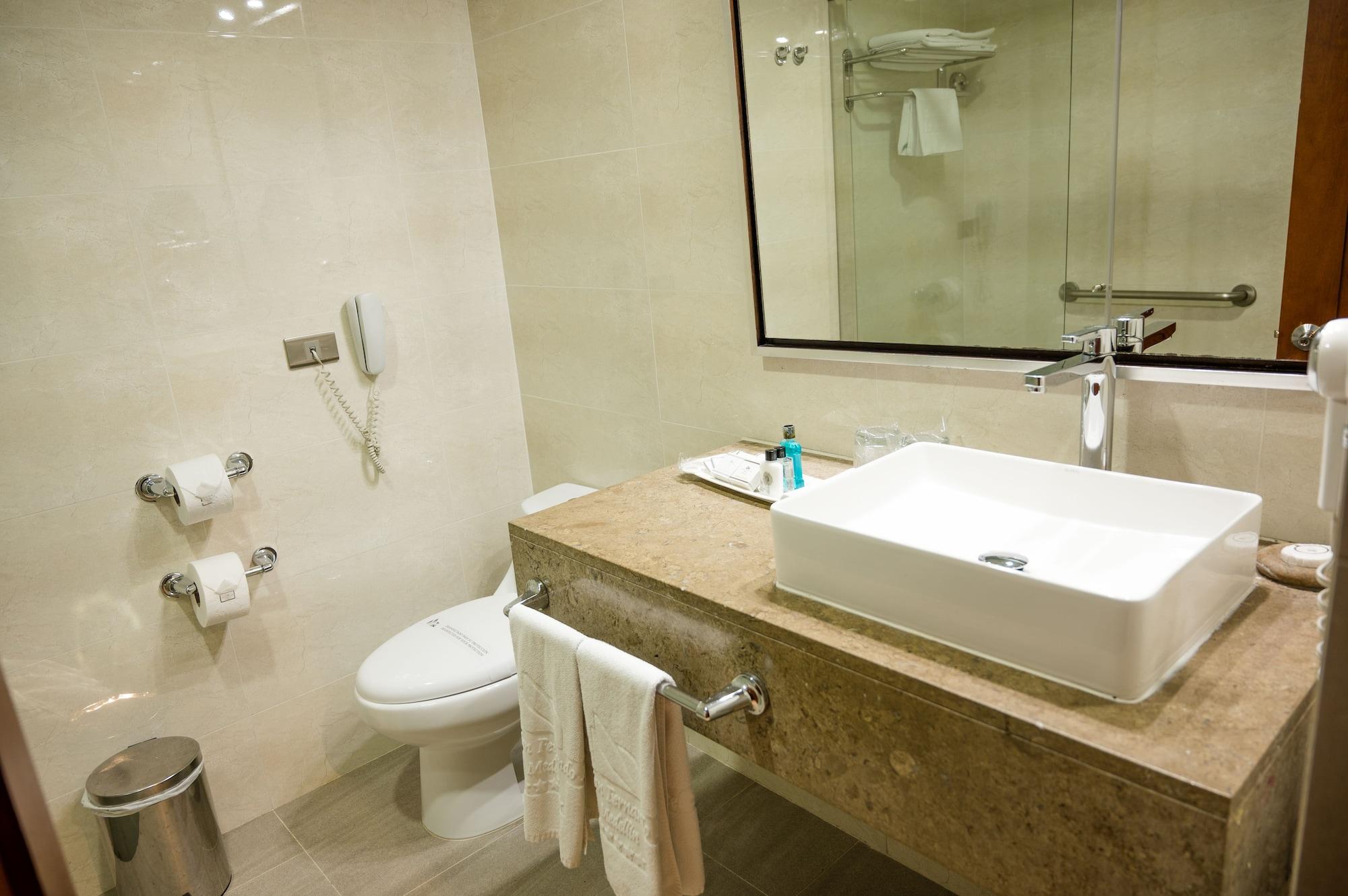 San Fernando Plaza 5* Medellín