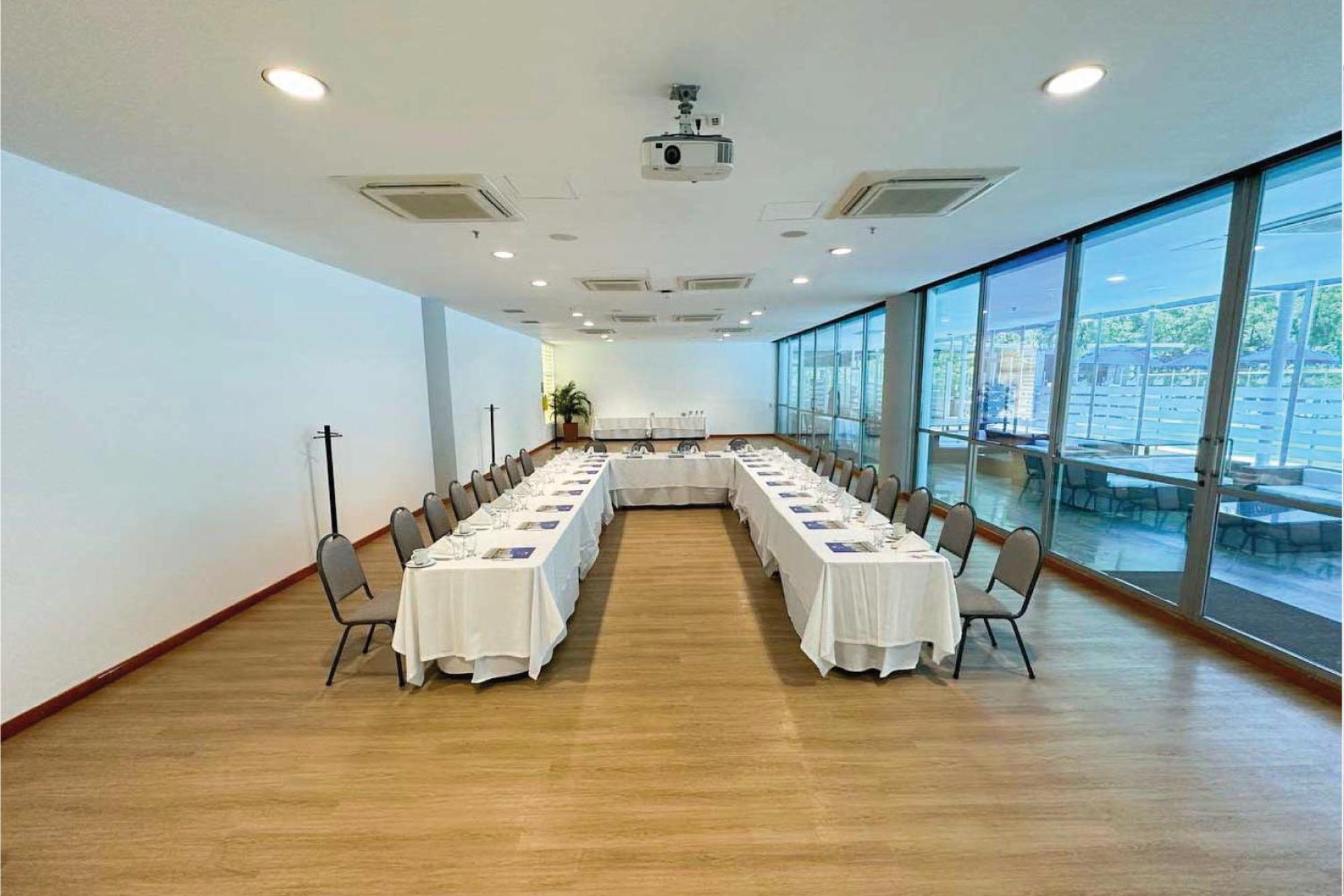 San Fernando Plaza Hotel